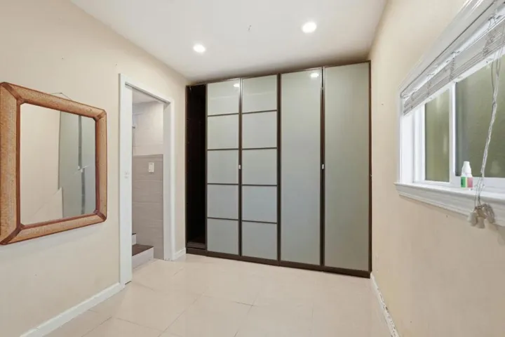 2570 61st Avenue, Oakland, California 94605