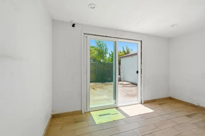 2570 61st Avenue, Oakland, California 94605