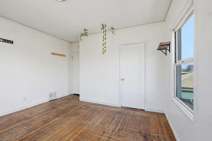 2570 61st Avenue, Oakland, California 94605