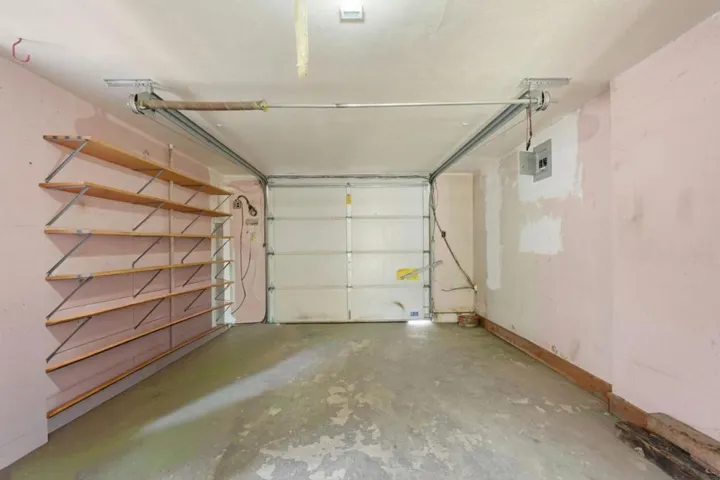 2570 61st Avenue, Oakland, California 94605
