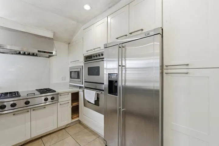2570 61st Avenue, Oakland, California 94605