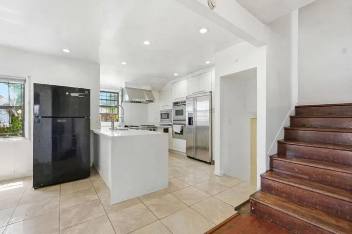 2570 61st Avenue, Oakland, California 94605