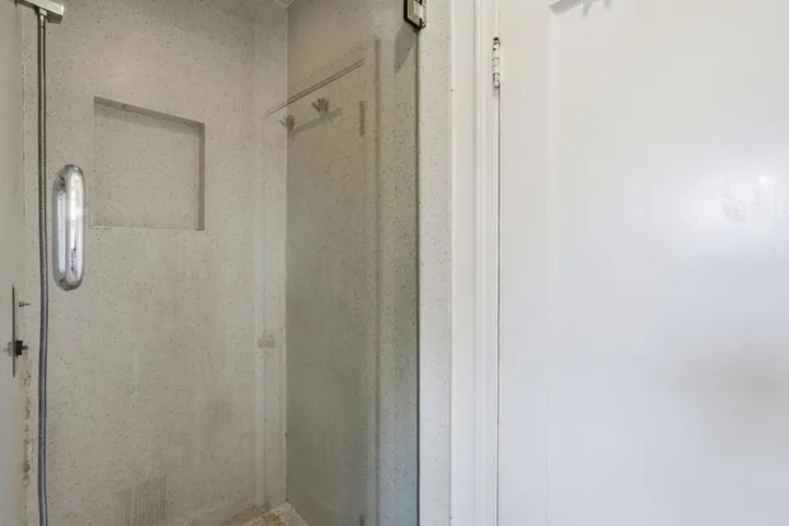 2570 61st Avenue, Oakland, California 94605