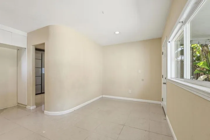 2570 61st Avenue, Oakland, California 94605