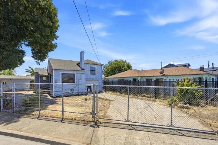2570 61st Avenue, Oakland, California 94605