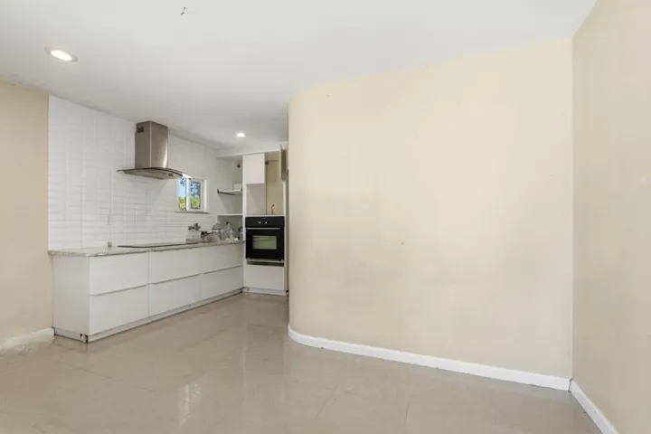 2570 61st Avenue, Oakland, California 94605