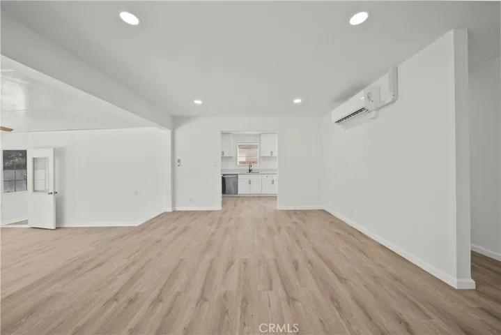 14289 Carl, Arleta, California 91331