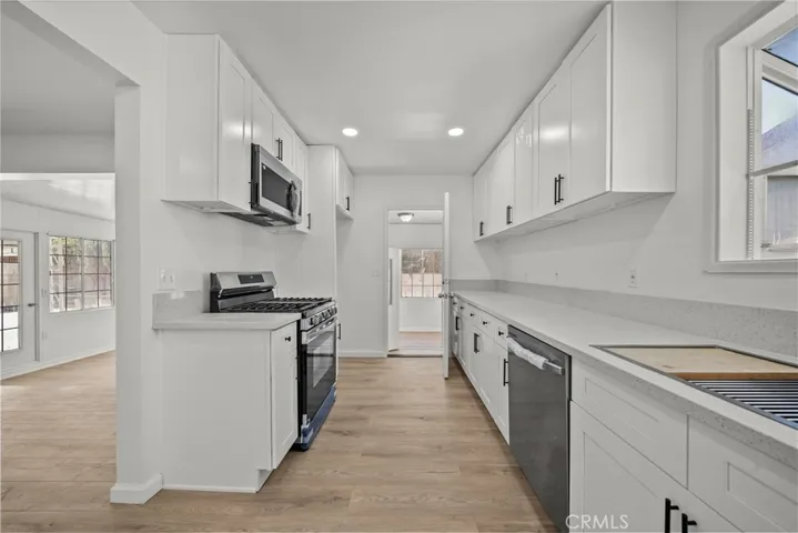 14289 Carl, Arleta, California 91331