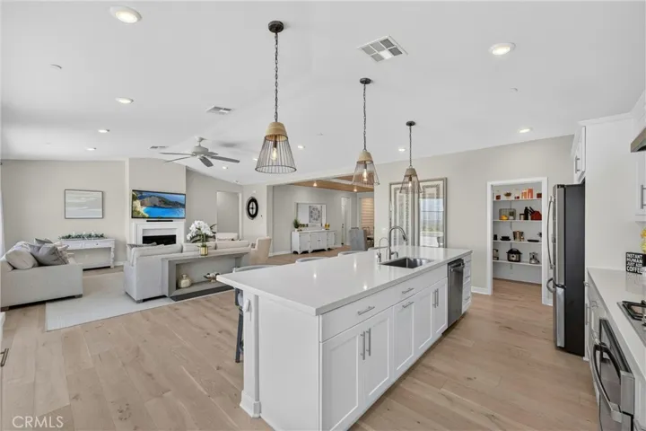 1882 Pele Way, Corona, California 92882