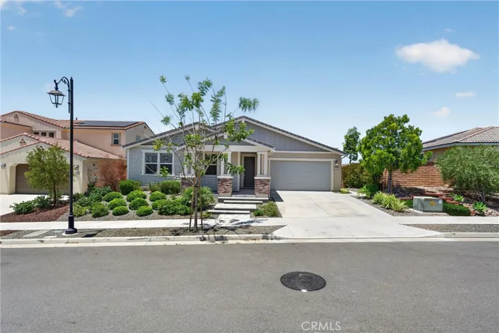 1882 Pele Way, Corona, California 92882