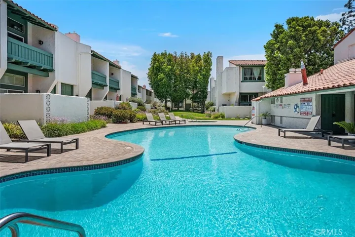 4930 Mcconnell, Los Angeles, California 90066