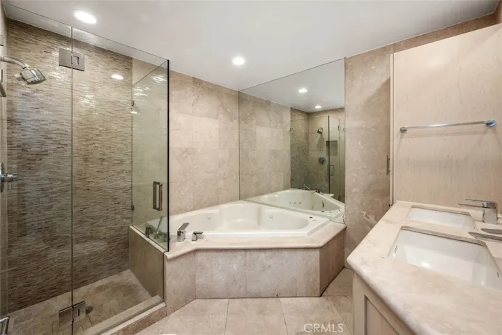 4930 Mcconnell, Los Angeles, California 90066