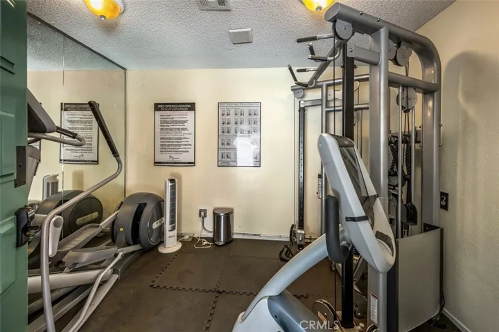 4930 Mcconnell, Los Angeles, California 90066