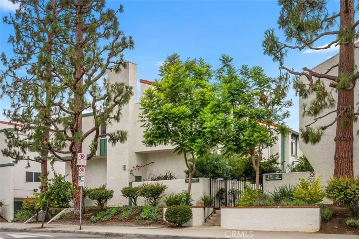 4930 Mcconnell, Los Angeles, California 90066