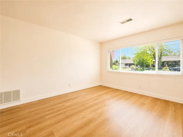 1975 5th Street, La Verne, California 91750
