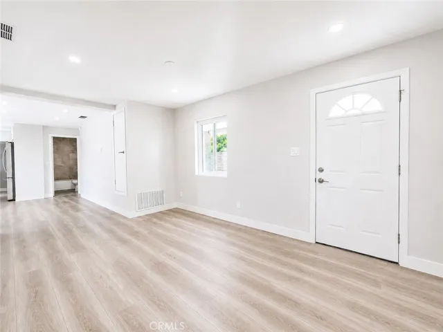 1975 5th Street, La Verne, California 91750