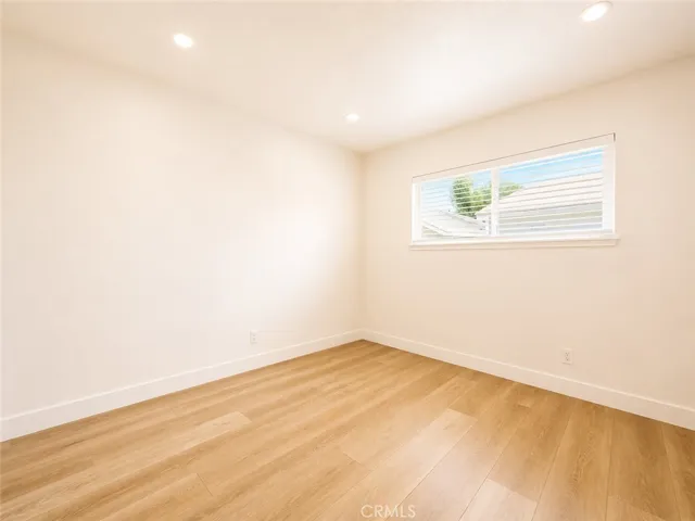 1975 5th Street, La Verne, California 91750