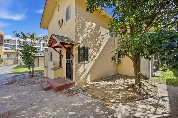 209 1/2 N Monterey, Alhambra, California 91801 — photo 4