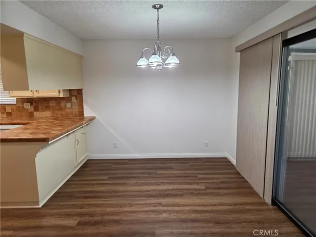 Breakfast nook area