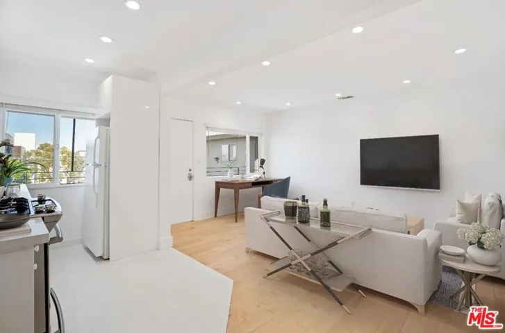 119 Paloma Avenue D, Venice, California 90291