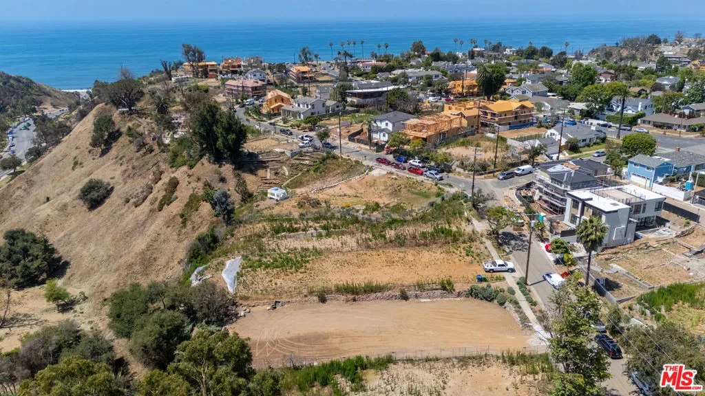612 Erskine Drive, Pacific Palisades, California 90272 — photo 4