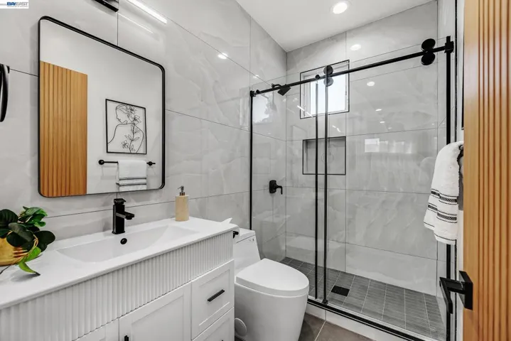 34914 Moina Shaiq Cmn, Fremont, California 94555