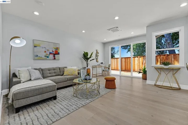 34914 Moina Shaiq Cmn, Fremont, California 94555