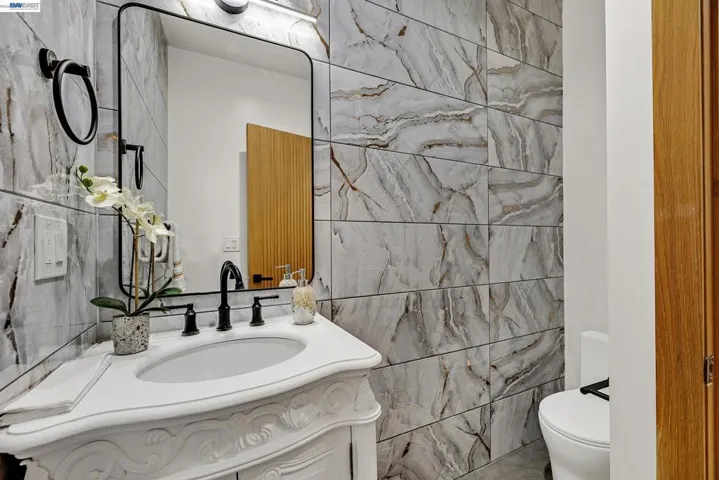 34914 Moina Shaiq Cmn, Fremont, California 94555