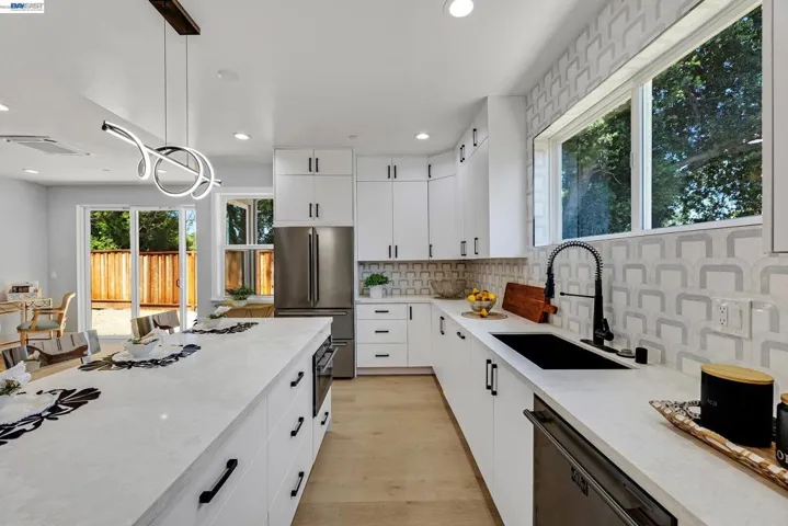 34914 Moina Shaiq Cmn, Fremont, California 94555