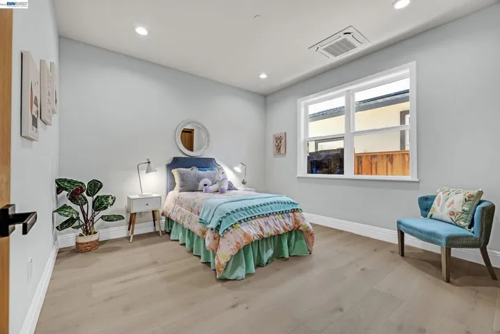 34914 Moina Shaiq Cmn, Fremont, California 94555