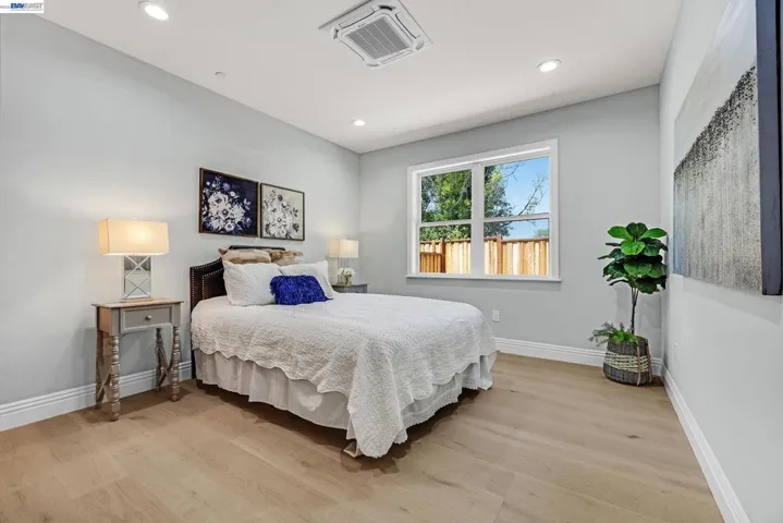 34914 Moina Shaiq Cmn, Fremont, California 94555