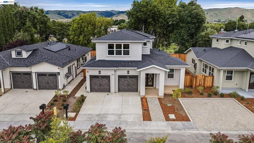 34914 Moina Shaiq Cmn, Fremont, California 94555
