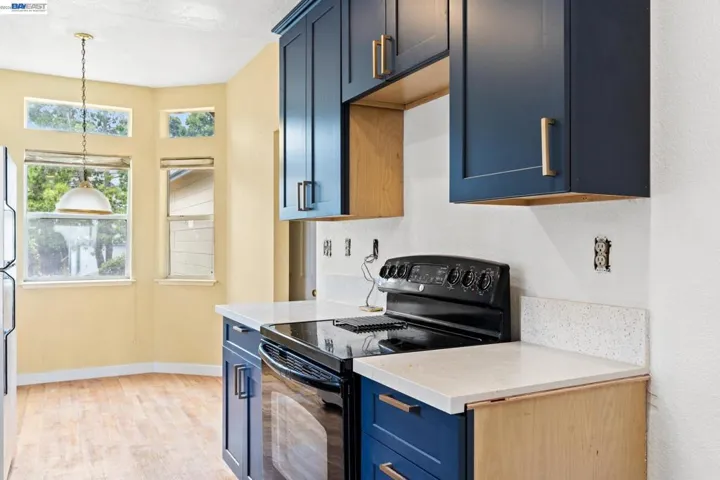 104 Bridgeview Ct, Crockett, California 94525