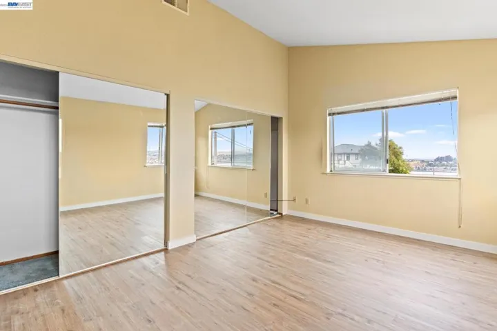104 Bridgeview Ct, Crockett, California 94525