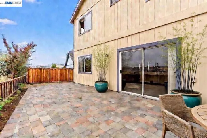 104 Bridgeview Ct, Crockett, California 94525