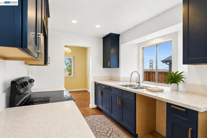 104 Bridgeview Ct, Crockett, California 94525