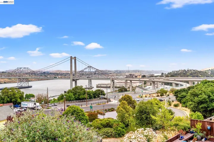 104 Bridgeview Ct, Crockett, California 94525