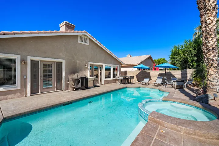 Pool & Spa