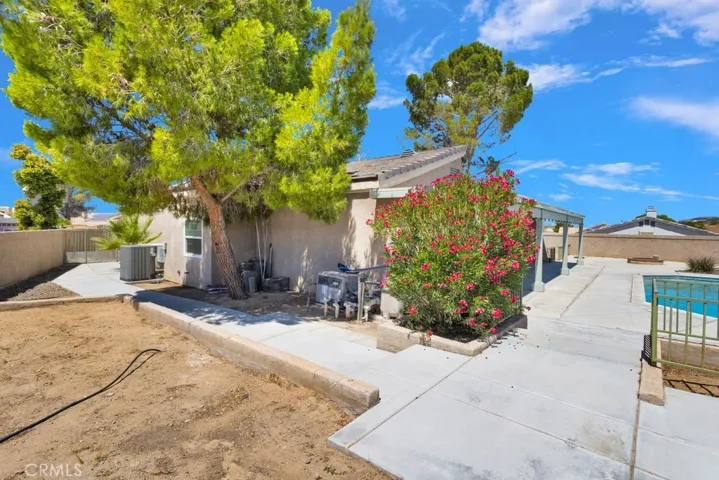14430 Helm Court, Helendale, California 92342