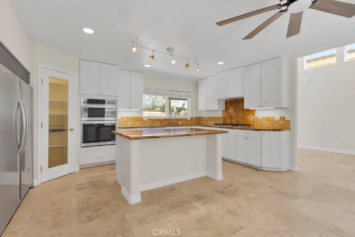 14430 Helm Court, Helendale, California 92342