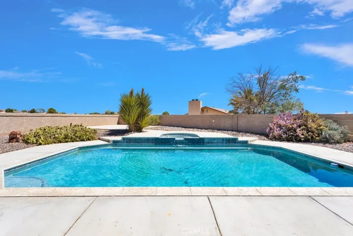 14430 Helm Court, Helendale, California 92342