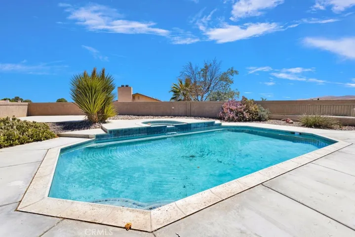 14430 Helm Court, Helendale, California 92342