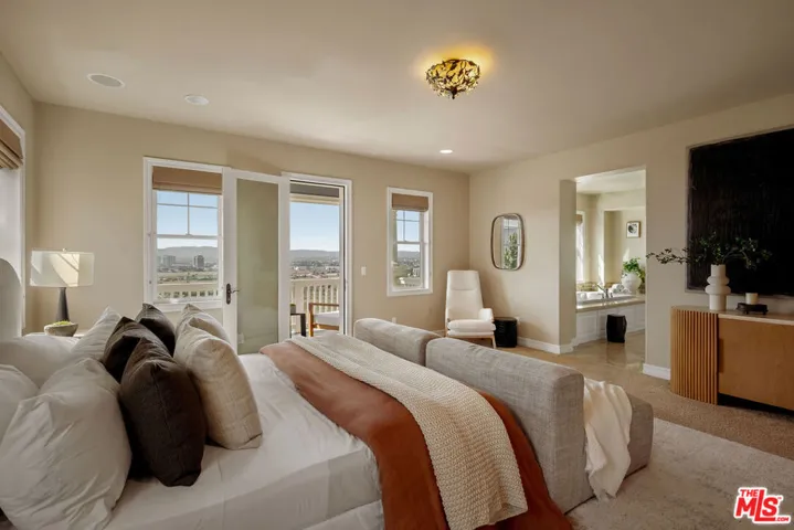 7583 Shore Cliff Drive, Los Angeles, California 90045