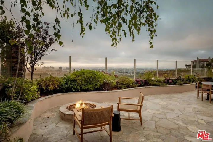 7583 Shore Cliff Drive, Los Angeles, California 90045