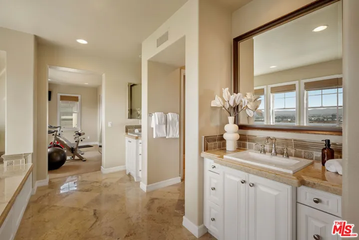 7583 Shore Cliff Drive, Los Angeles, California 90045