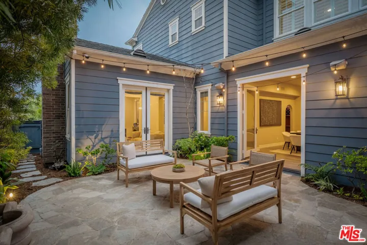 7583 Shore Cliff Drive, Los Angeles, California 90045