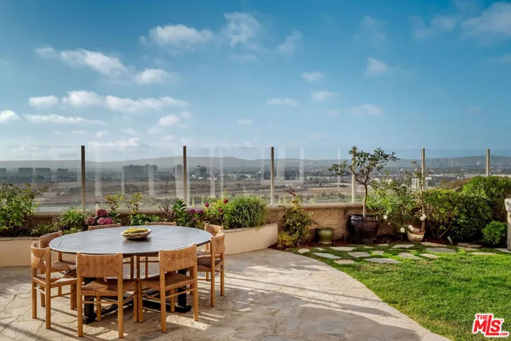 7583 Shore Cliff Drive, Los Angeles, California 90045