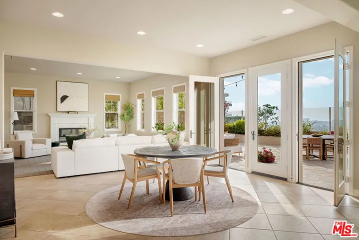 7583 Shore Cliff Drive, Los Angeles, California 90045