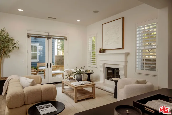 7583 Shore Cliff Drive, Los Angeles, California 90045