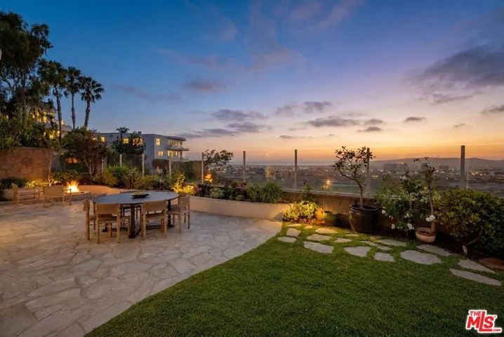 7583 Shore Cliff Drive, Los Angeles, California 90045